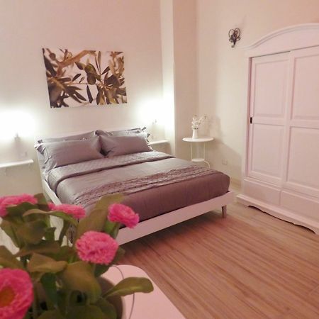 Bed and Breakfast Da Polly A Piazza Amedeo Neapol Exteriér fotografie