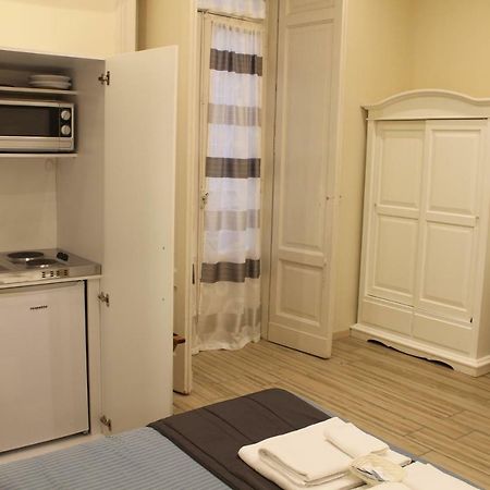 Bed and Breakfast Da Polly A Piazza Amedeo Neapol Exteriér fotografie