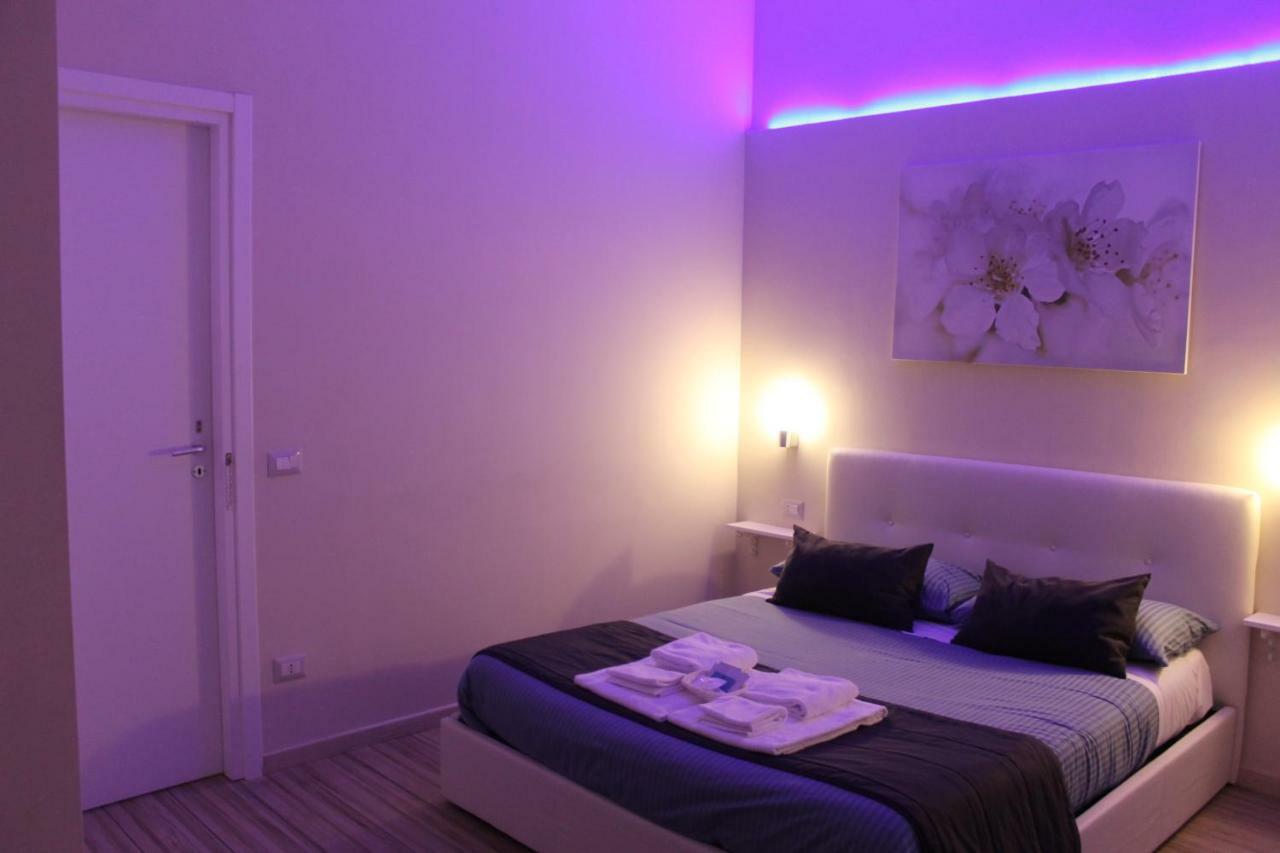 Bed and Breakfast Da Polly A Piazza Amedeo Neapol Exteriér fotografie